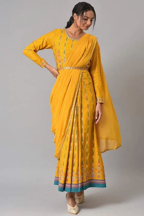 Yellow Glitter Printed Festive Saree Dress With Belt - Image 3